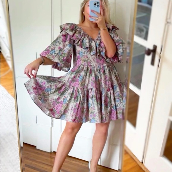 Chic Floral Mini Dress with Ruffle Detail - Picture 3 of 3